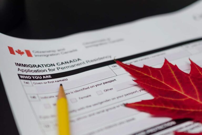 Immigrate to Canada Permanent Residency Application form